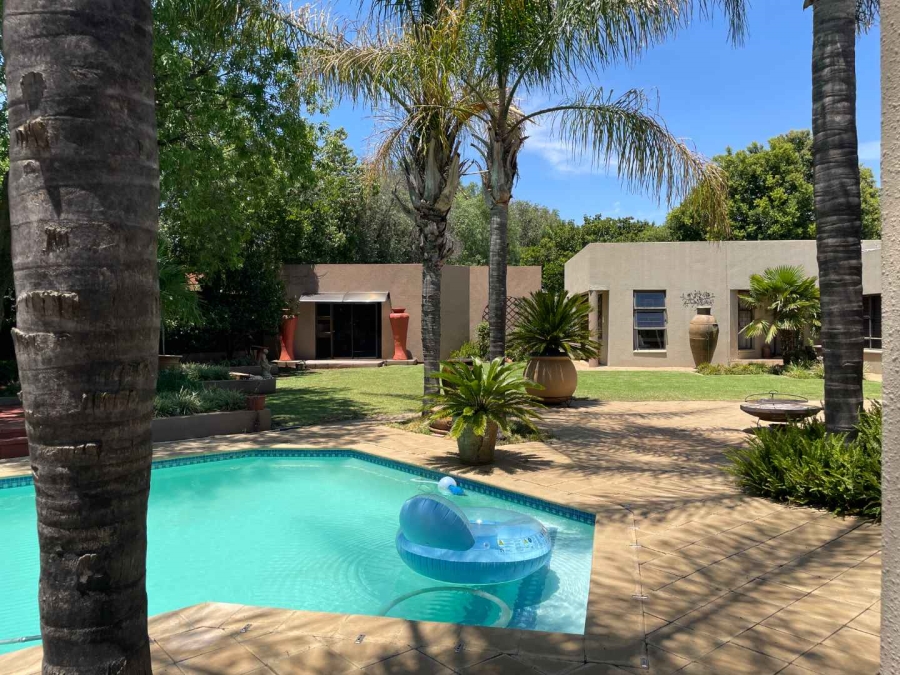 4 Bedroom Property for Sale in Heuwelsig Free State